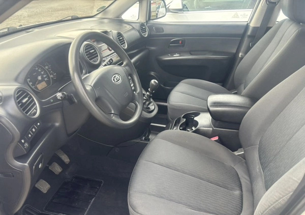 Kia Carens cena 14900 przebieg: 199000, rok produkcji 2008 z Szczecin małe 742